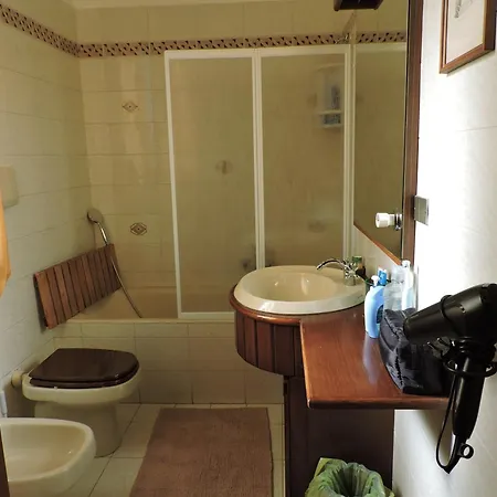 La Giara לינה וארוחת בוקר 3*